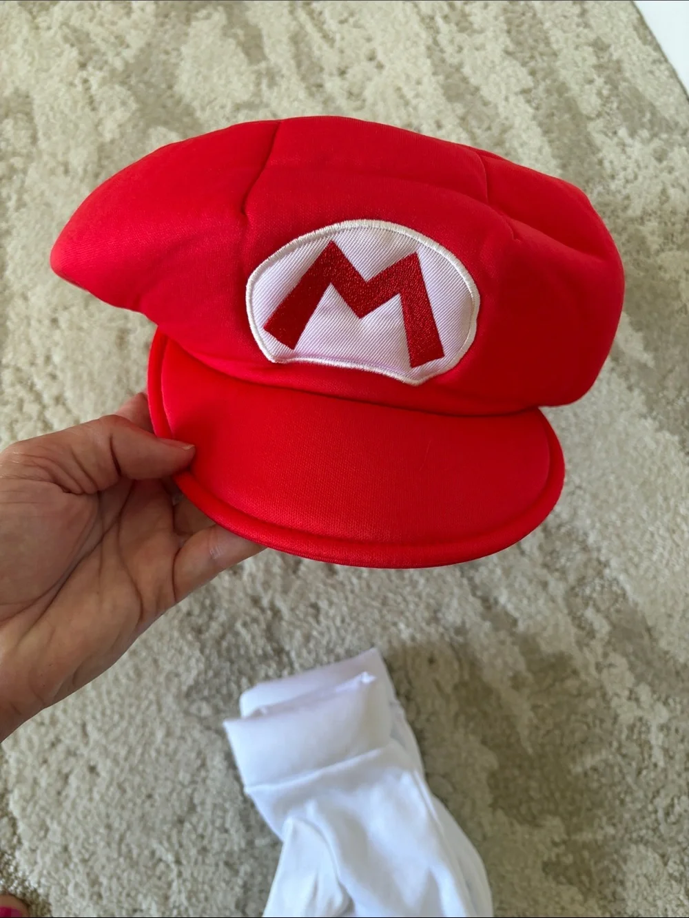 Mario!! Size 7/8!! Costume WITH Gloves AND Hat!!